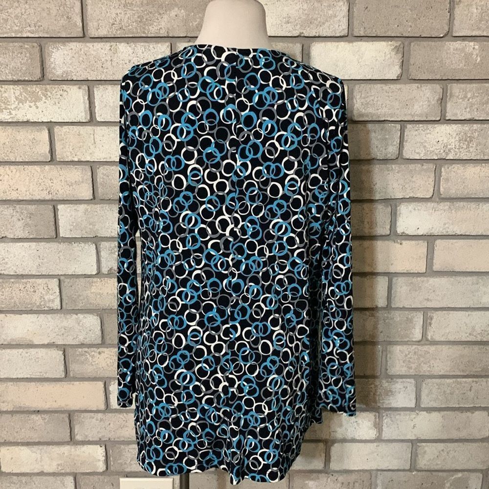 3for$20 blouse large - Picture 2 of 3
